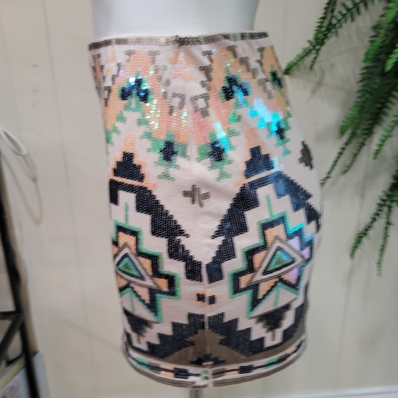 EXPRESS Mini Skirt Sequin Party Aztec Embellished - Picture 5 of 11